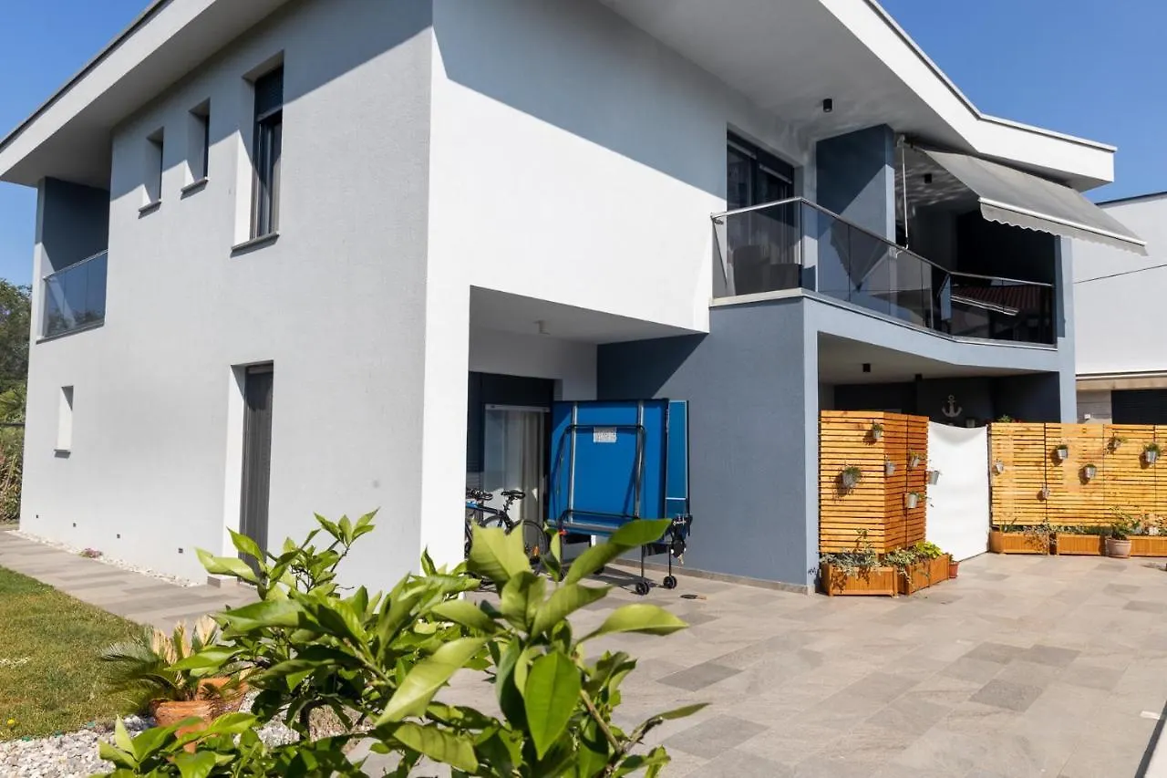 Sunny Adriatic Apartment Porec